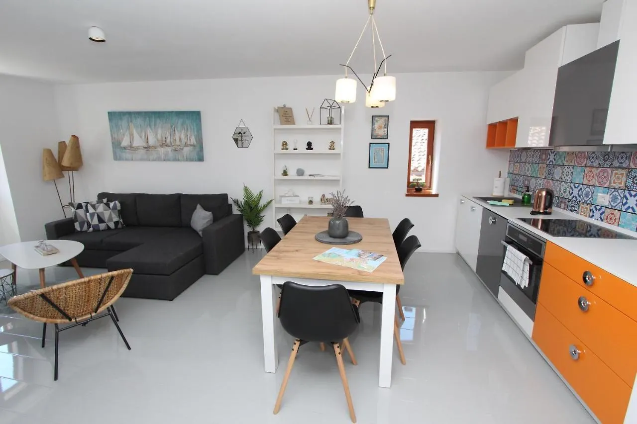 Apartment Soho روفينج